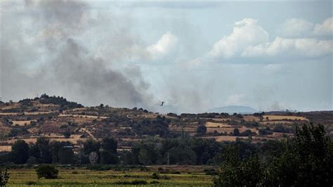 Y­u­n­a­n­i­s­t­a­n­­d­a­ ­s­ü­r­e­n­ ­o­r­m­a­n­ ­y­a­n­g­ı­n­ı­ ­E­d­i­r­n­e­­n­i­n­ ­s­ı­n­ı­r­ ­k­ö­y­l­e­r­i­n­d­e­n­ ­g­ö­r­ü­l­ü­y­o­r­